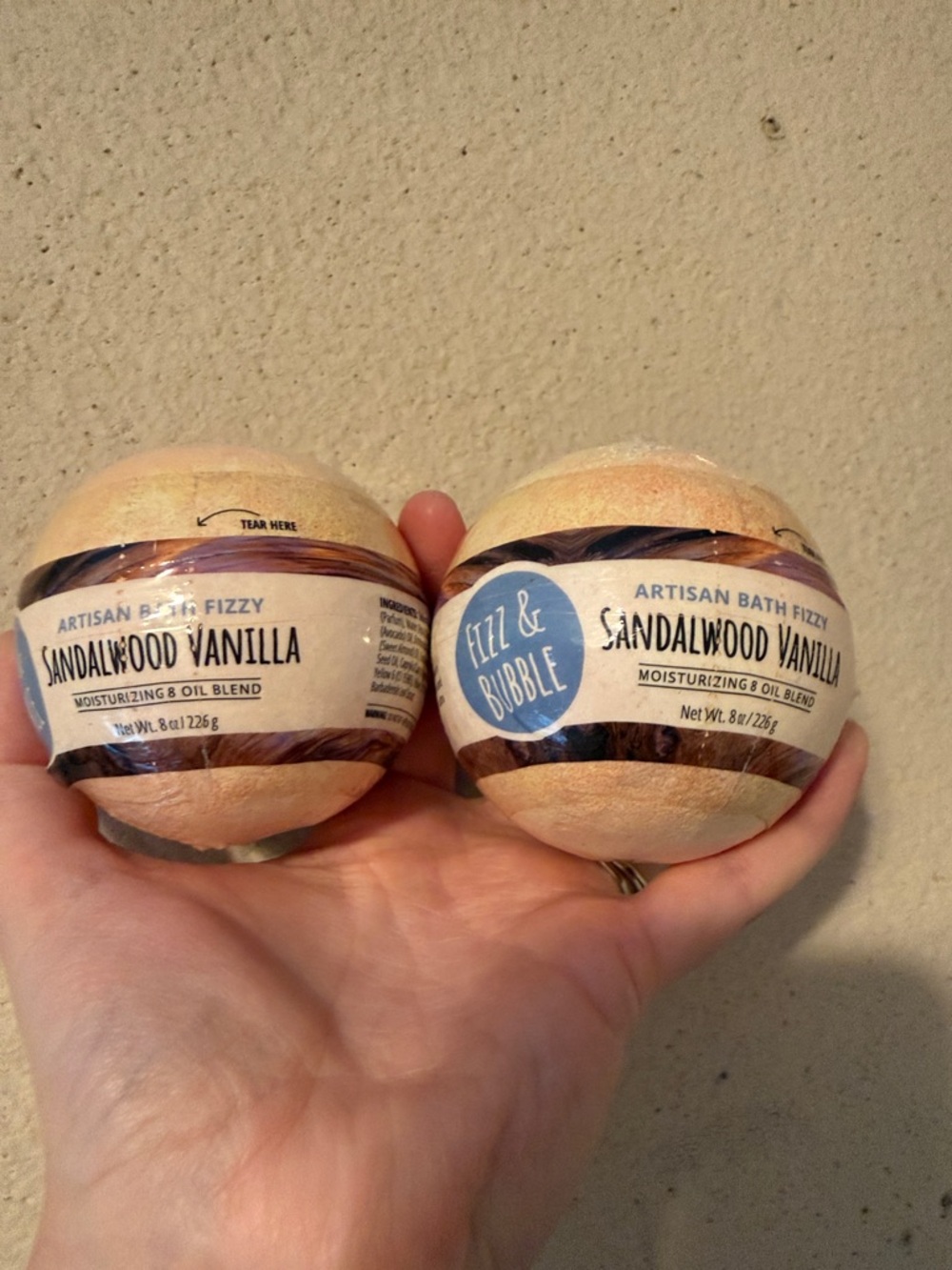 ❤️ 2 Fizz and bubble artesian bath fizzy sandalwood vanilla scented bath bomb